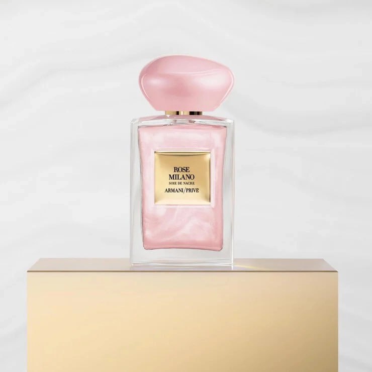Image in article "Rose Milano Soie de Nacre"