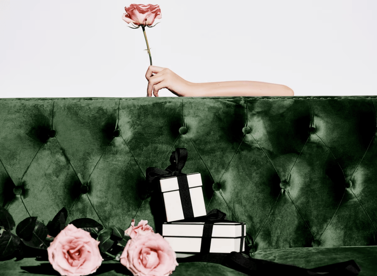 Image in article "Jo Malone has presented "Mad About The Rose""